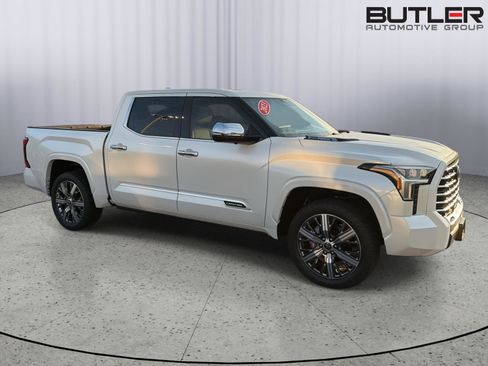 Used 2023 Toyota Tundra Capstone AWD/4WD image 7