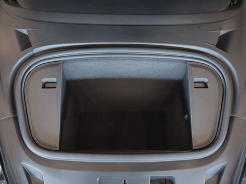 Certified 2021 Porsche Taycan RWD image 32