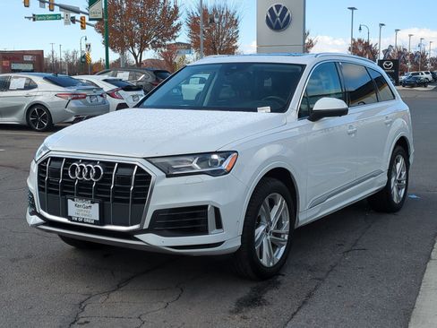 Used 2023 Audi Q7 Premium Plus image 11