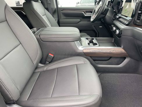 New 2026 GMC Sierra 2500 SLT w/ SLT Premium Package AWD/4WD image 27