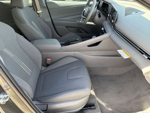New 2026 Hyundai Elantra Sport FWD image 18