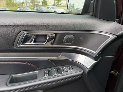 Used 2019 Ford Explorer Sport w/ Equipment Group 401A AWD/4WD image 14