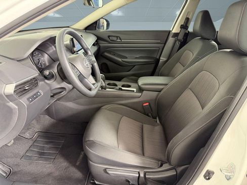 Used 2024 Nissan Altima 2.5 S image 5