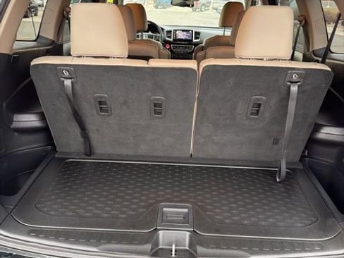 Used 2017 Honda Pilot Elite image 15