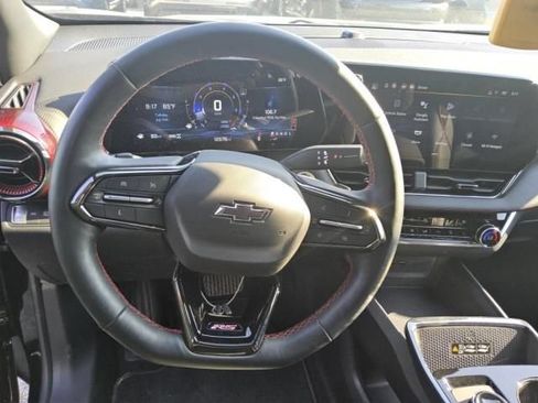 Used 2025 Chevrolet Equinox RS w/ Safety and Technology Package AWD/4WD image 6