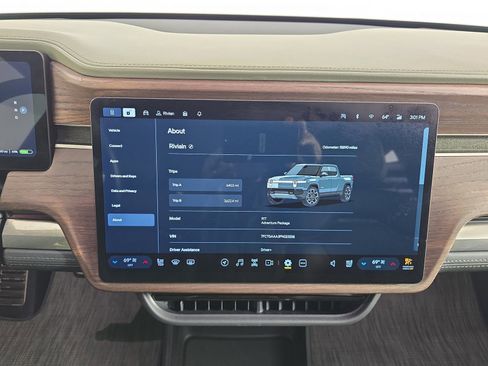 Used 2023 Rivian R1T Adventure image 27