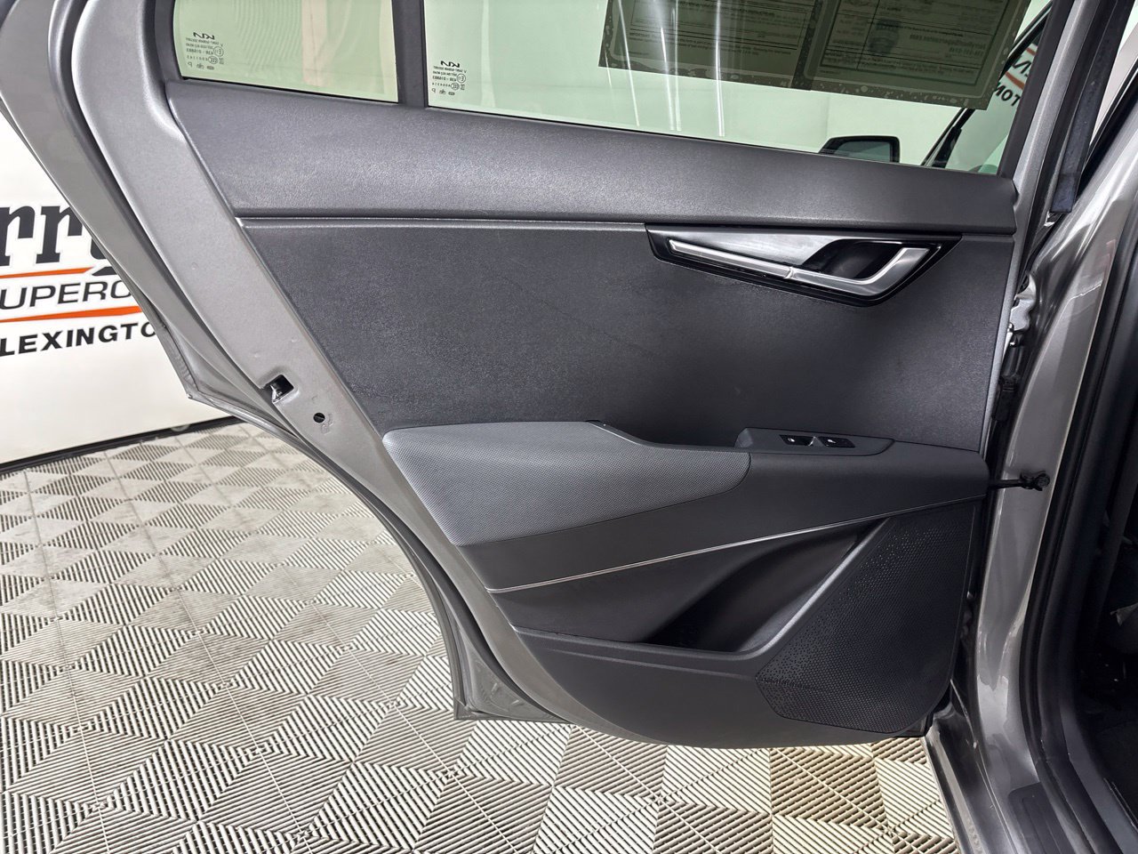 Used 2023 Kia Niro Wind w/ Wind Preserve Package FWD image 18