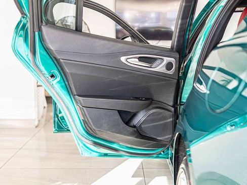 New 2025 Alfa Romeo Giulia AWD image 33