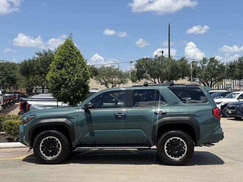 Certified 2026 Toyota 4Runner TRD Off-Road Premium AWD/4WD image 4