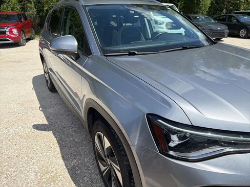 Used 2025 Volkswagen Taos SE AWD/4WD image 7