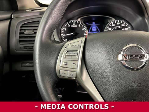 Used 2016 Nissan Altima 2.5 SV FWD image 11