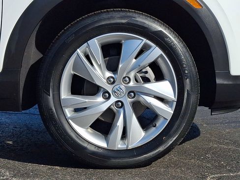 Used 2024 Buick Encore GX Preferred w/ Comfort Package AWD/4WD image 8
