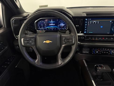 Used 2024 Chevrolet Silverado 1500 High Country w/ Technology Package AWD/4WD image 13