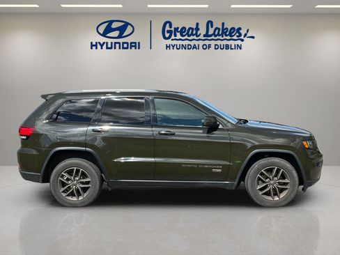 Used 2016 Jeep Grand Cherokee Laredo 75th Anniversary AWD/4WD image 6