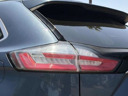 Certified 2019 Ford Edge Titanium FWD image 8