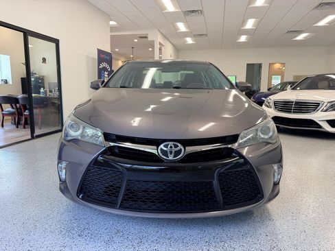 Used 2015 Toyota Camry SE FWD image 12