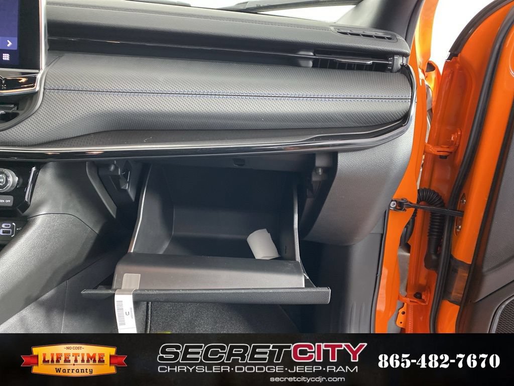 New 2026 Jeep Compass Latitude AWD/4WD image 33
