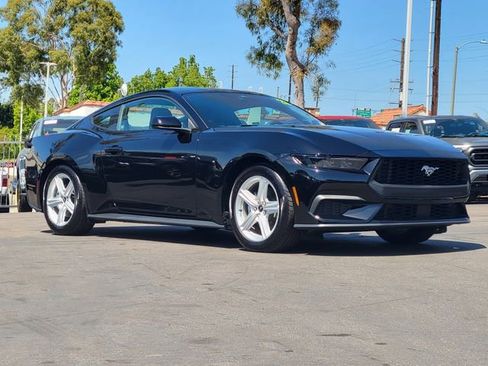 Used 2026 Ford Mustang Coupe RWD image 28