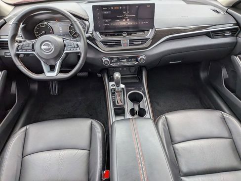 Used 2025 Nissan Altima 2.5 SR w/ SR Premium Package FWD image 21