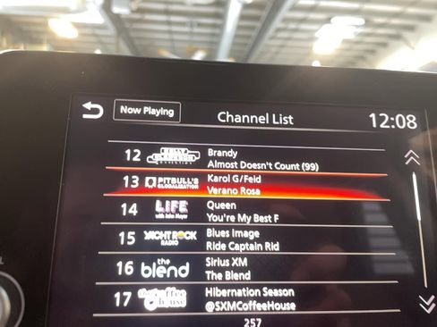 Used 2024 Nissan Pathfinder SV image 12