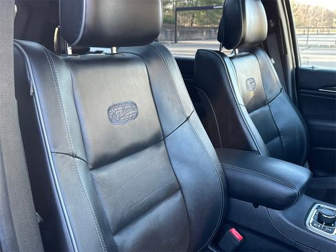 Used 2020 Jeep Grand Cherokee Overland image 12