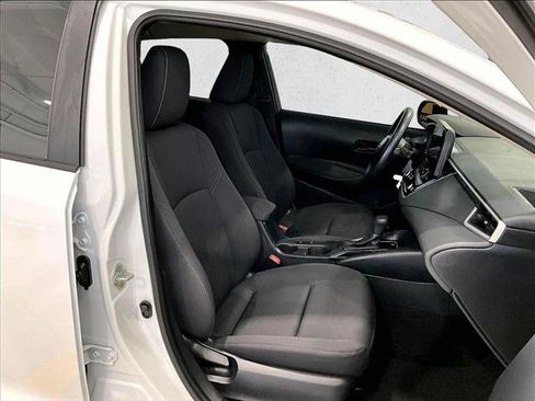 Used 2024 Toyota Corolla LE FWD image 9