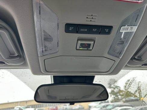 Used 2023 Toyota RAV4 XLE image 32