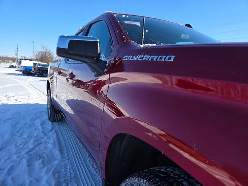 Used 2023 Chevrolet Silverado 1500 LT image 36