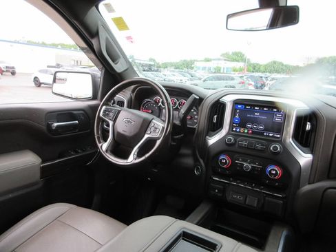 Certified 2022 Chevrolet Silverado 1500 LT Trail Boss w/ Convenience Package II AWD/4WD image 24