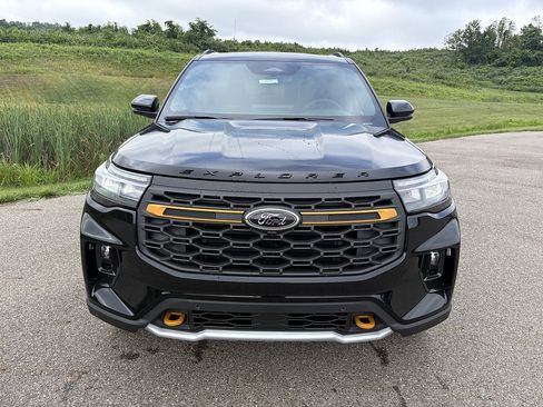 New 2026 Ford Explorer Tremor w/ Tremor Ultimate Package AWD/4WD image 8
