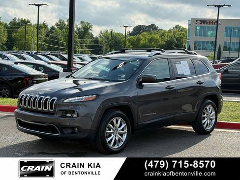 Used 2016 Jeep Cherokee Limited AWD/4WD image 3