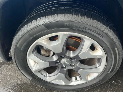 Used 2018 Jeep Compass Limited w/ Navigation Group image 18