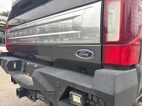 Used 2020 Ford F250 Platinum w/ FX4 Off-Road Package AWD/4WD image 15