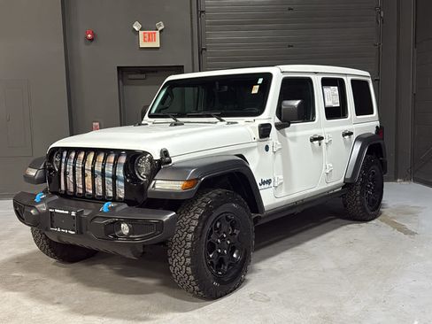 Used 2023 Jeep Wrangler Unlimited w/ Sun & Screen Package AWD/4WD image 3
