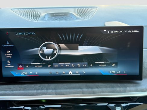 New 2027 BMW X7 M60i AWD/4WD image 32