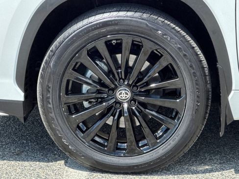 Used 2023 Toyota Highlander XSE AWD/4WD image 26