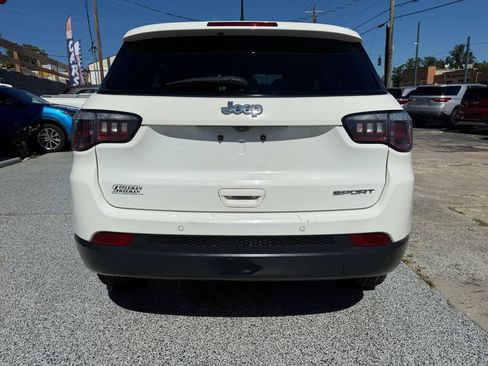 Used 2018 Jeep Compass Sport w/ Tech Group FWD image 19