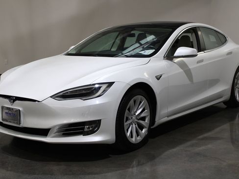 Used 2018 Tesla Model S 75D image 5