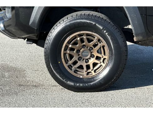 Certified 2023 Toyota Tacoma 4x4 Double Cab image 29