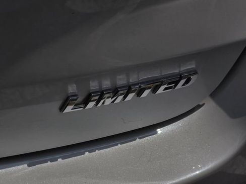Used 2015 Toyota Highlander Limited FWD image 15