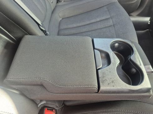Used 2016 Chrysler 200 LX FWD image 20