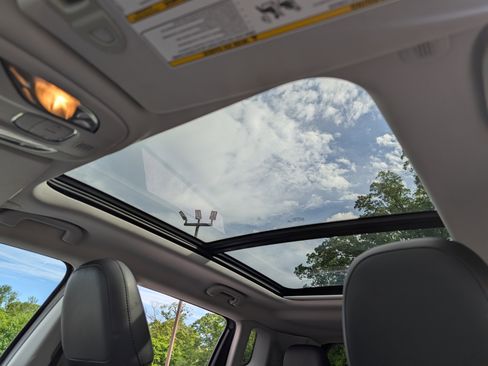 Used 2020 Jeep Compass Latitude w/ Popular Equipment Group FWD image 15