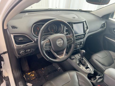 Used 2019 Jeep Cherokee Limited w/ Trailer Tow Group image 4