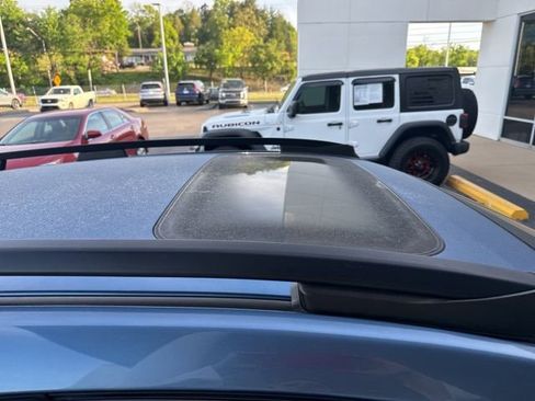 Used 2024 Subaru Crosstrek 2.0i Premium AWD/4WD image 13