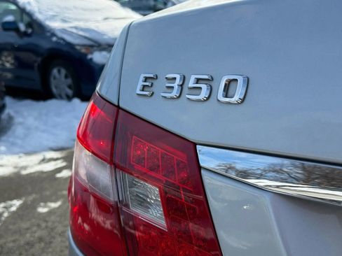 Used 2011 Mercedes-Benz E 350 4MATIC Sedan image 7