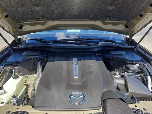 Certified 2025 MAZDA CX-70 Plug-In Hybrid w/ Premium Pkg AWD/4WD image 36