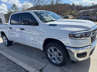 New 2026 RAM 1500 4x4 Crew Cab video 2