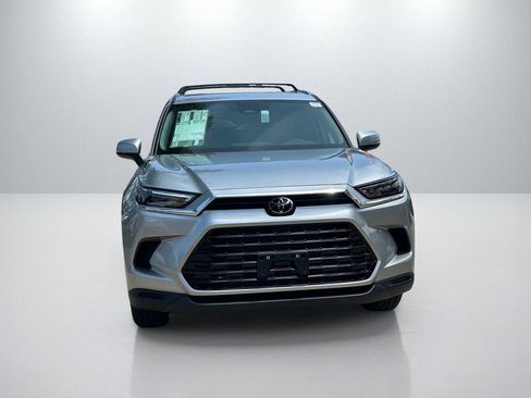 New 2026 Toyota Grand Highlander FWD image 2