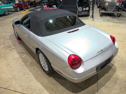 Used 2004 Ford Thunderbird Deluxe image 27