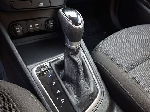 Used 2022 Hyundai Accent SEL image 15